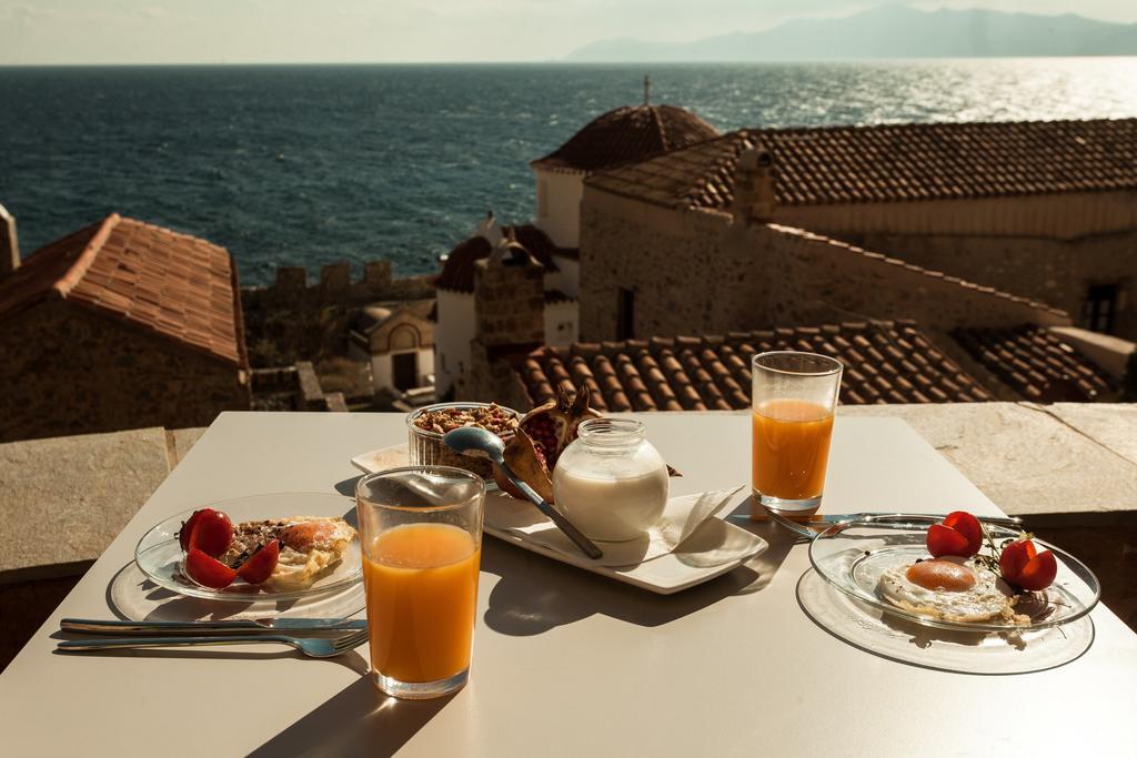 House In The Castle Apartment Monemvasia Room photo